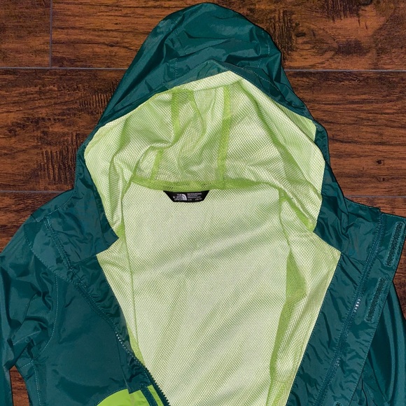 North Face RainJacket Shell (used) - Picture 2 of 6